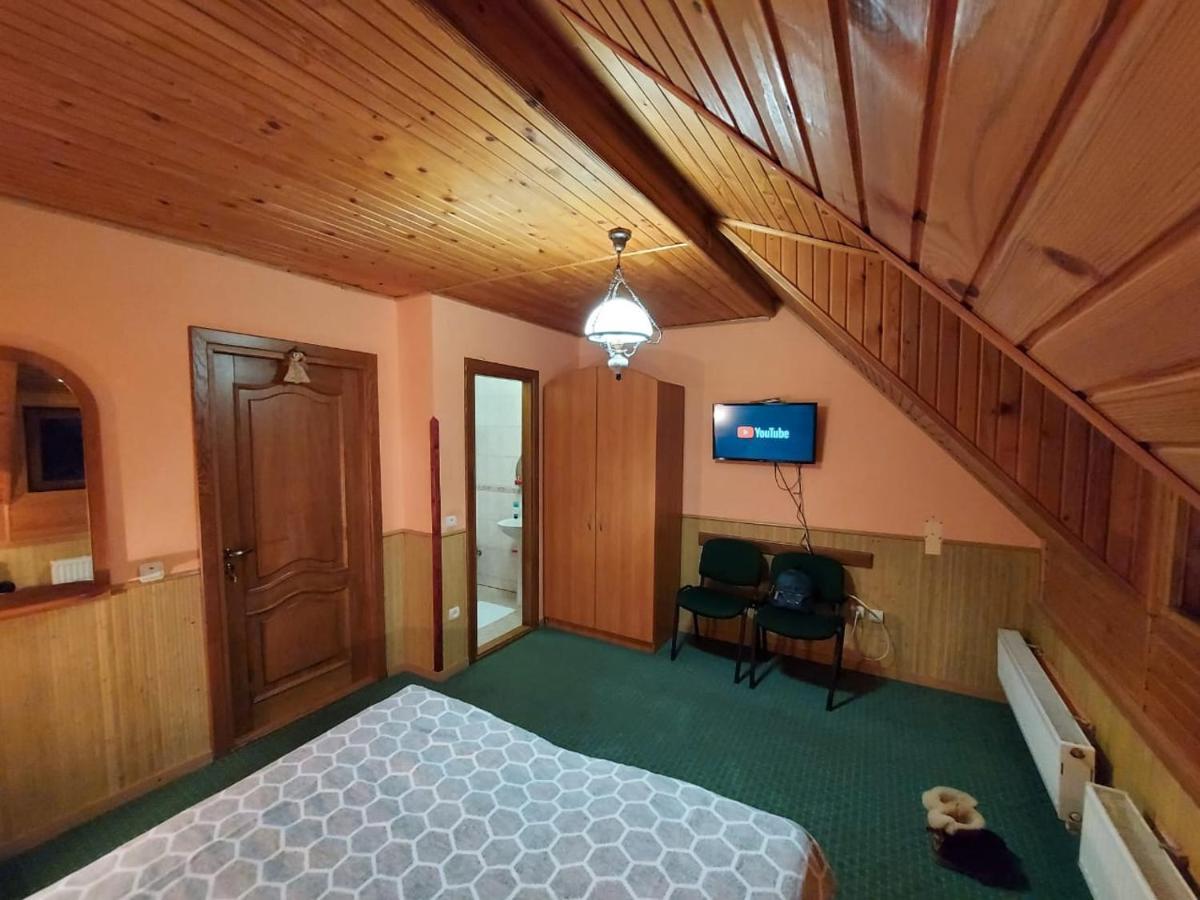 Затишок Villa Tysovets Buitenkant foto